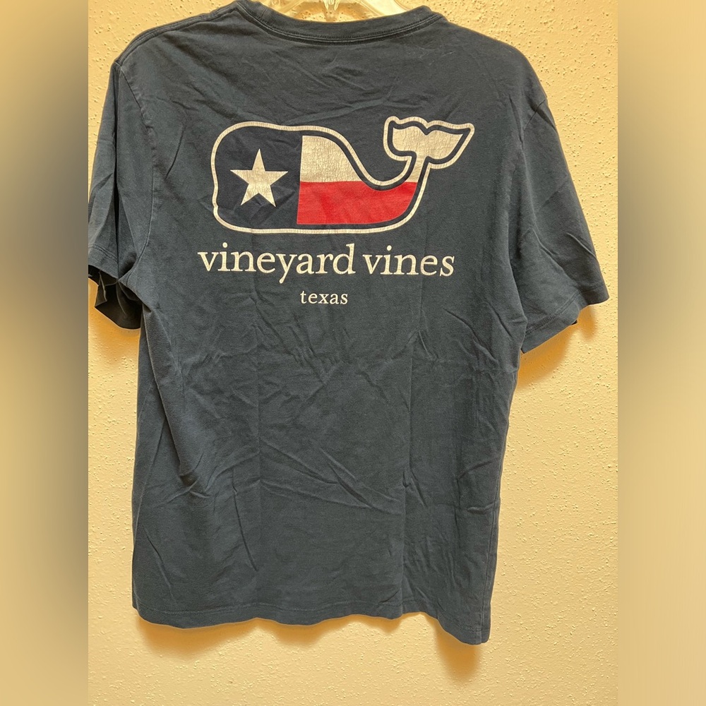 Vineyard vines - Picture 2 of 3